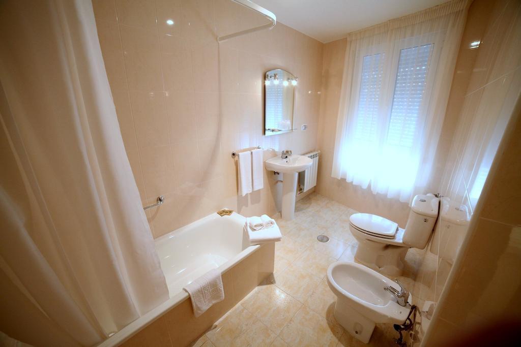 Hotel Rio Ulla Monterroso Pokoj fotografie